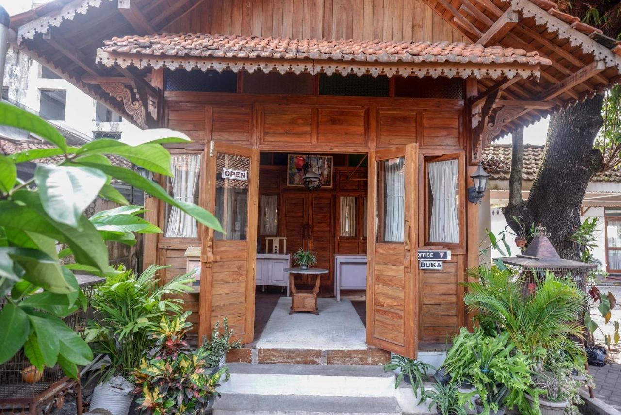Отель Reddoorz Syariah Near Plengkung Gading 2 Джокьякарта Экстерьер фото