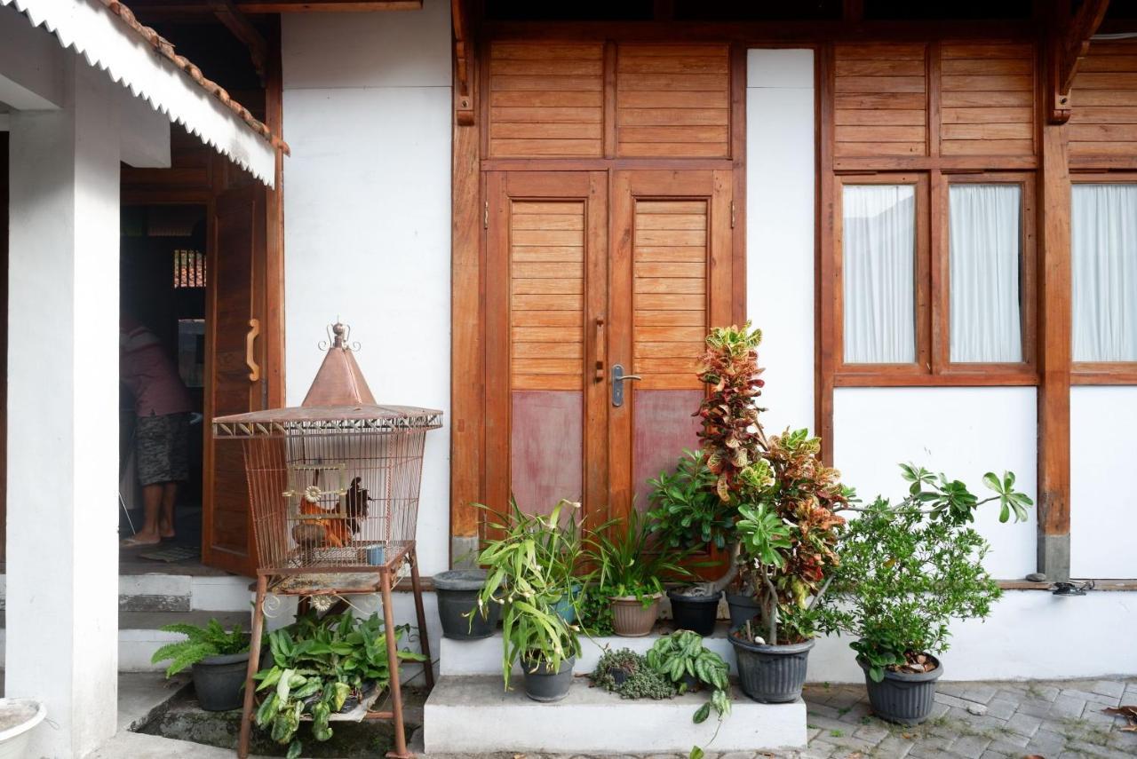 Отель Reddoorz Syariah Near Plengkung Gading 2 Джокьякарта Экстерьер фото