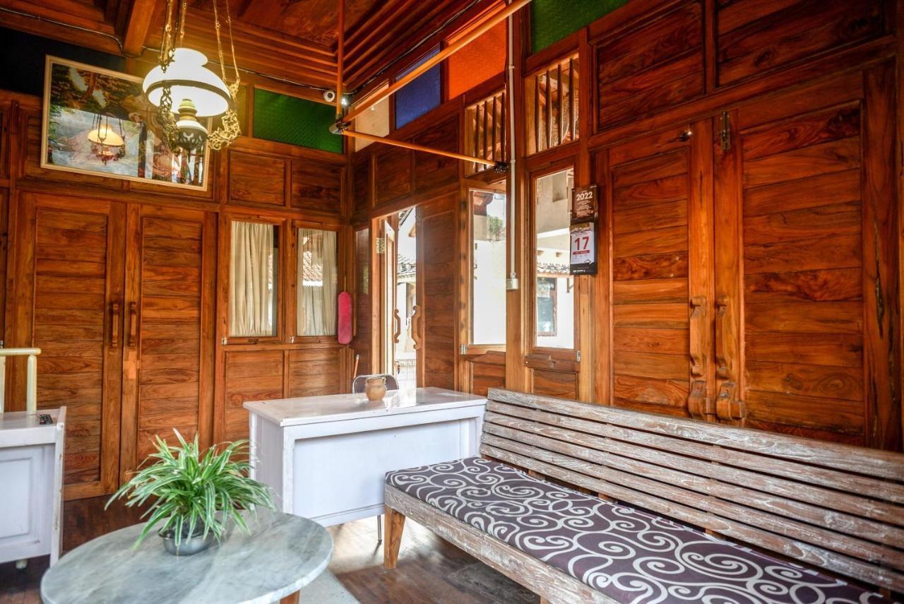 Отель Reddoorz Syariah Near Plengkung Gading 2 Джокьякарта Экстерьер фото