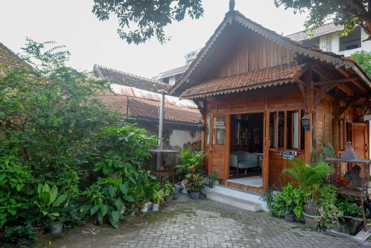 Отель Reddoorz Syariah Near Plengkung Gading 2 Джокьякарта Экстерьер фото