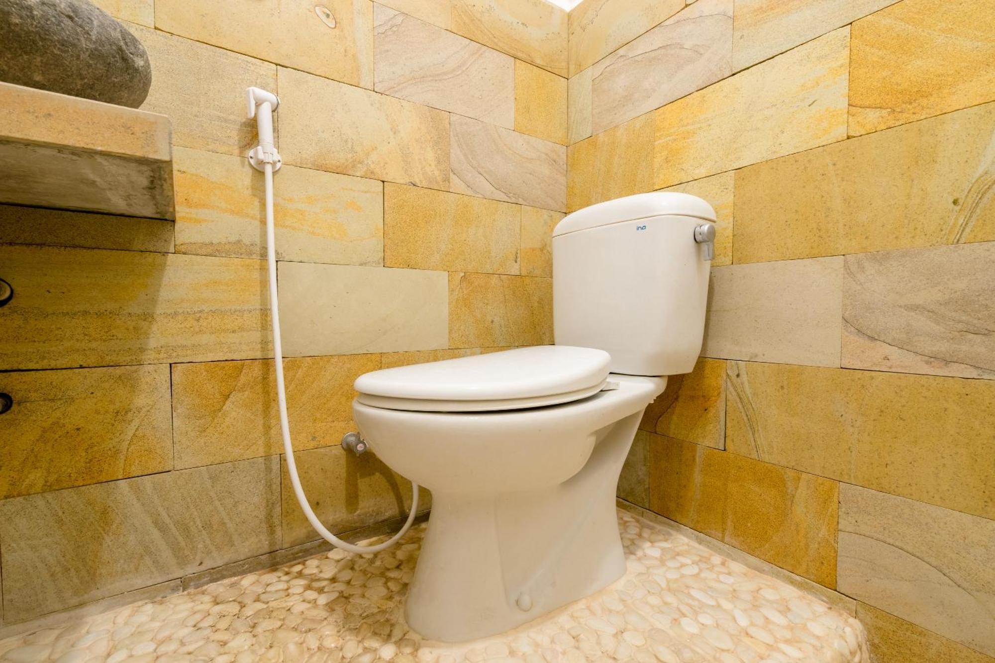 Отель Reddoorz Syariah Near Plengkung Gading 2 Джокьякарта Экстерьер фото